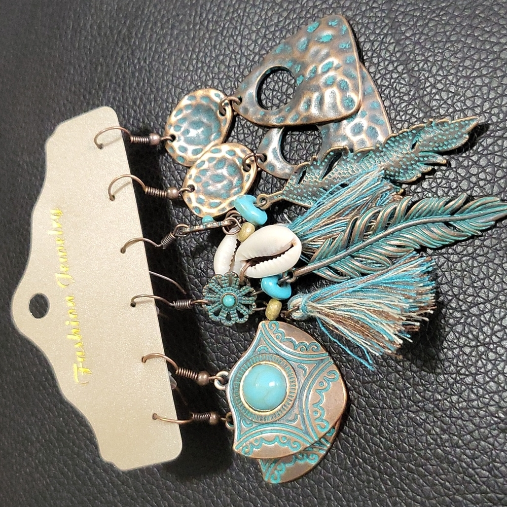 Beautiful earing - Picture 4 of 4